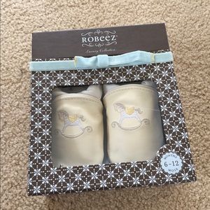 Robeez. Baby shoes. New. Rare. 6-12 months.